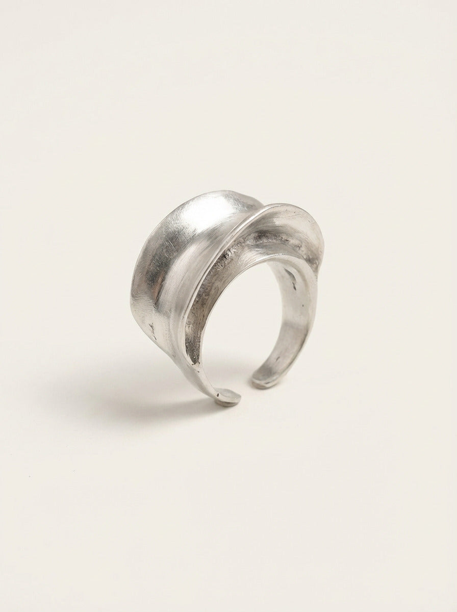 Banana Boat Ring Silver
