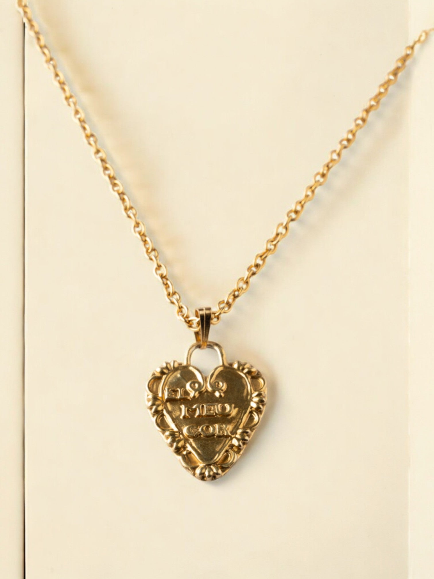 collar que dice el meu cor